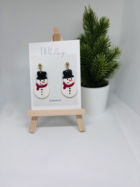 Frosty mini snowman